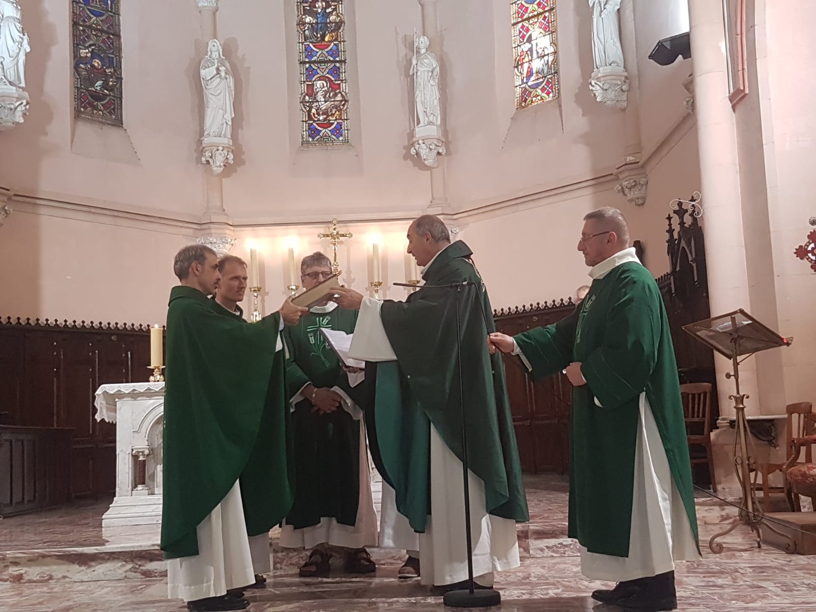 Installation des Pères Bogdan et Slawek